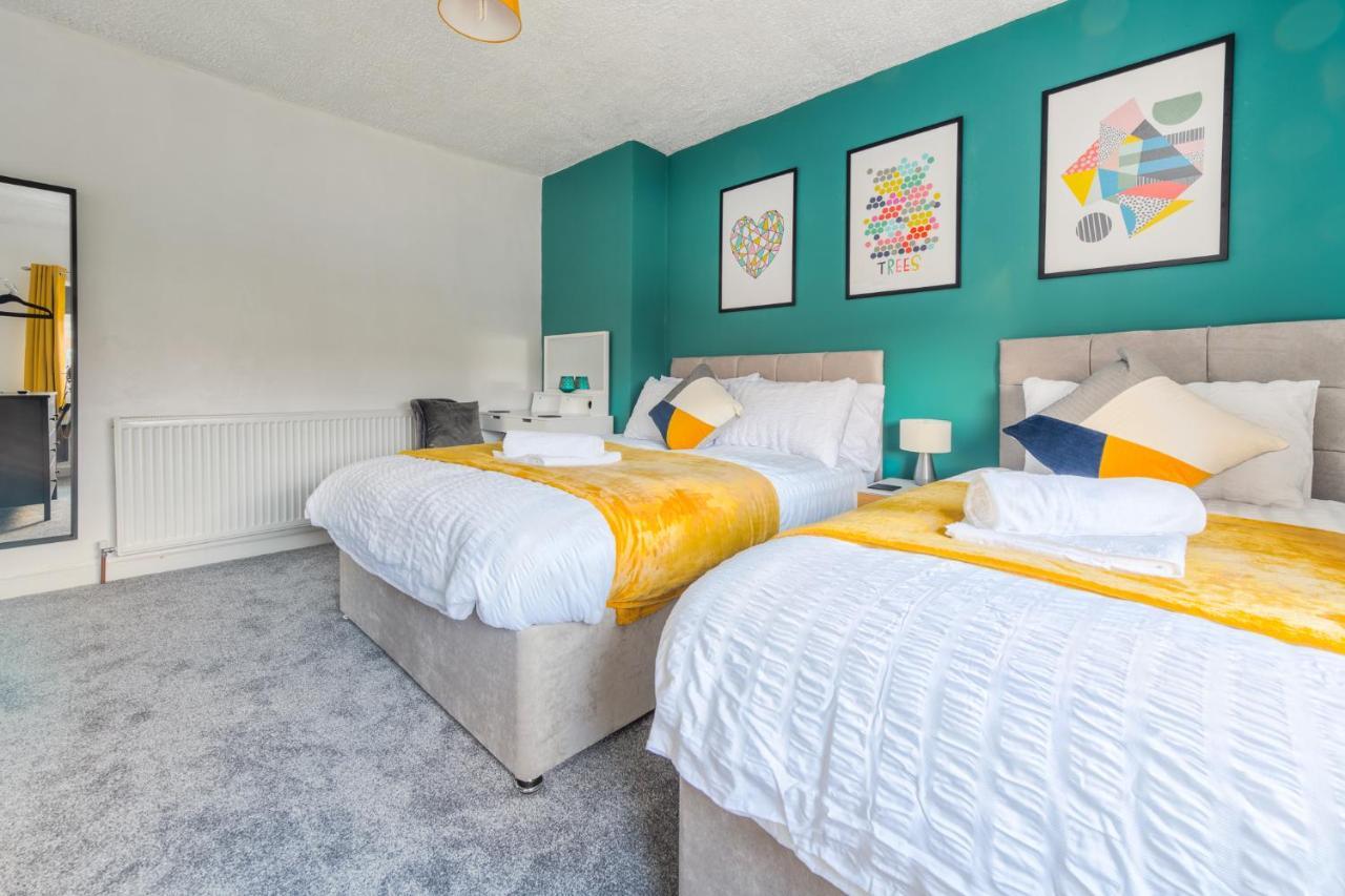 Rookwood House - Spacious Home With Free Parking - Short Stay Leeds Leeds  Exterior foto